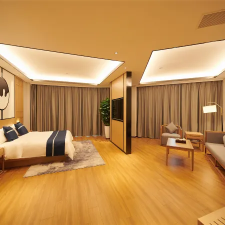 Long Feng Millennium Hotel