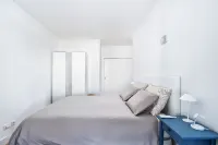 BnB Homes Stylish Apartments 50 m away from the Ocean & Lush Nature