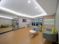 Vienna International Hotel (Shenzhen Dameisha Metro Station Store)