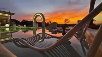 Yun · Xihu Most Beautiful Sunset Homestay (Puzhehei Scenic Area)