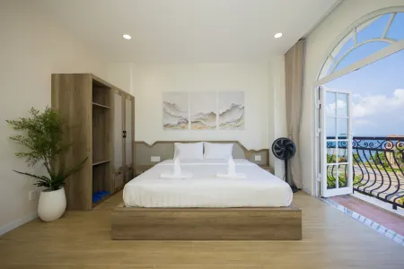 Lotus Home Cafe - Cable Car Station