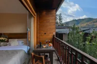 Xijiang Wants to stay in  Light Luxury Hotel (Observation Deck Branch)