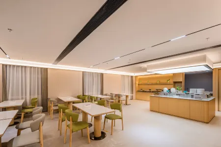 Renaissance Hotel（Fuyuan Plaz）