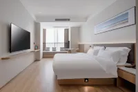 Yuxi Business Hotel (Nanjing South Railway Station Daming Road Subway Station) Hotels near The New Building of the Second Historical Archives of China