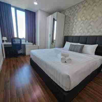 Luxury Family Summer Suite KLCC 5 min walk 1BR by Amna Rooms