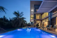 Clear Water Bay Blue Wave 18 ° Beach Hotel - สระว่ายน้ำส่วนตัว