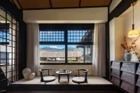 360°Sunlit Golden Mountains Wabi-Sabi Aesthetic Mountain Hot Spring Inn(Baisha Ancient Town Branch)