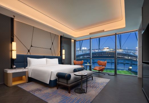 [상하이 체육공원 근처 Radisson Blu Hotel의 깔끔한 외관]