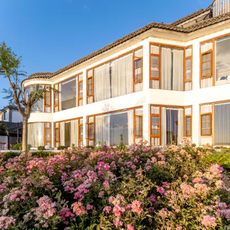 Dali Spirited Away Panoramic Sea View Guesthouse (Erhai Ecological Corridor San Sheng Island Branch)