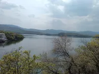 Lake Jingpo Baoyuewan Hotel (Lake Jingpo Scenic Area) - Mountain view