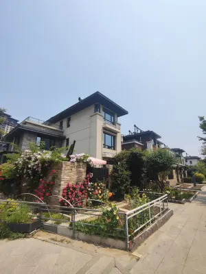 Yufeng Beach Resort B&B (Tangshan Bay Beach Store)