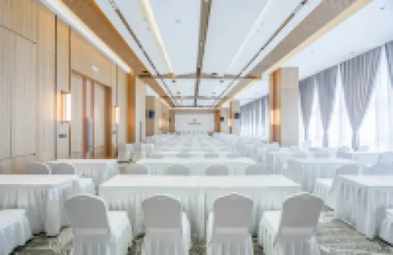 Chengde Longhua Luanshan Licheng Hot Spring Resort Hotel