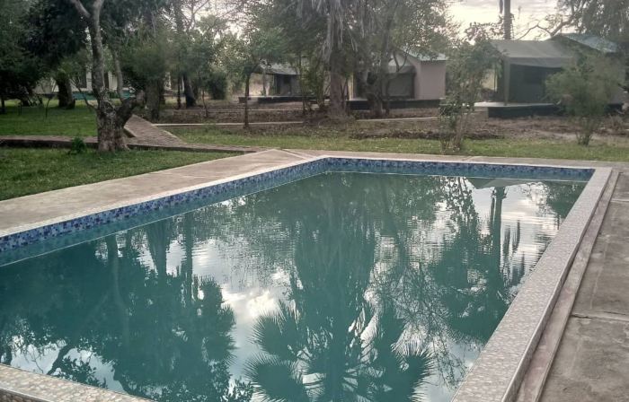 Royal South Luangwa Safaris Lodge