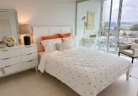 Vancouver Olympic Village 1BR Suite w/ Private Kitchen, Laundry & Parking - Condos