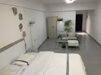 Xipan Giant Screen Homestay (Putian University Zixiao Campus) Hotels near Houhuangcun