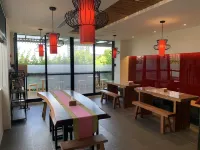 Pine Hot Spring B&B Hotel a Yilan