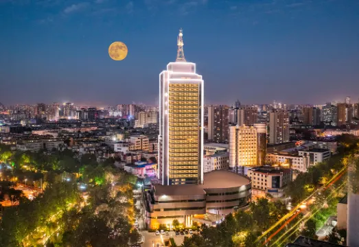 ジョンウェイ中豪ホテル済南（泉城広場大明湖）