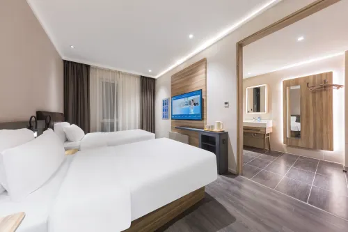 HanTing Premium Hotel (Chengde South Station University Town)