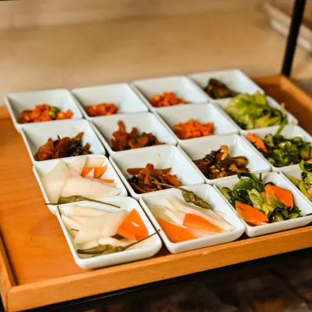 BF Express Hotel (Daqing Tieren Square)