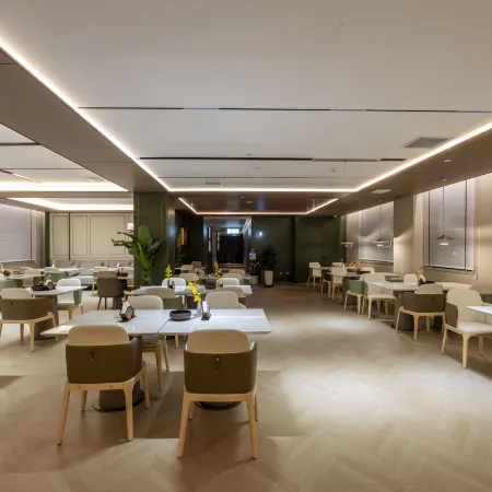 Meihao Lizhi Hotel (Yili Yining Shanghai City Six Star Street Scenic Area Branch)
