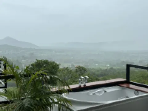 ตะวันจ้า รีสอร์ท