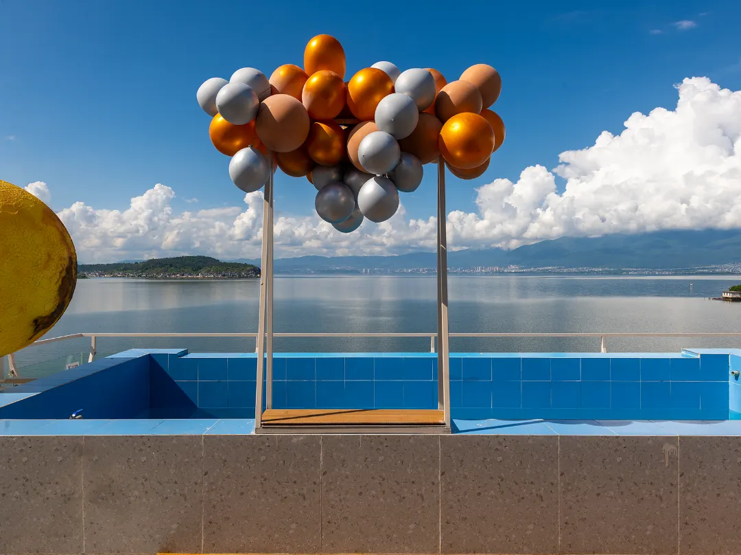 The Second Power Of Poetry · Poem ² | Designer Of Endless Swimming Pool, Sea View Resort Homestay - Dali