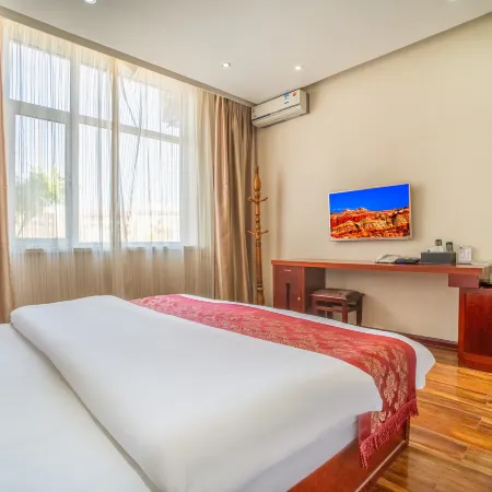 Danxia Star Hotel (Zhangye Multicolored Danxia Scenic Spot Branch)