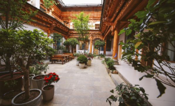 Shangri-La Banshan Courtyard B&B (Dukezong Ancient Town Branch)