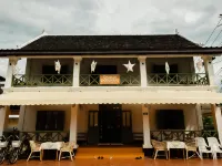 Barn Laos Luangprabang Heritage 清晨佈施附近的飯店
