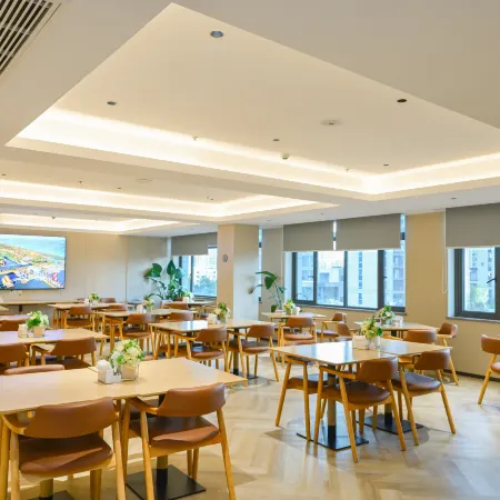 Country Inn & Suites by Radisson Hotel (Xianning Media Building City Museum)