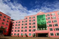 Golden Hotel Hôtels à : 