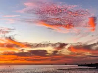 Art by PraXis – Ev Zin Apartments by the Sea  호텔