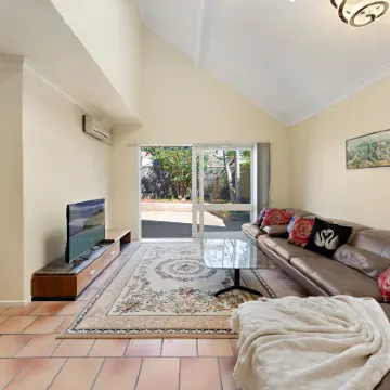 North Shore Spacious 2BR Home in Cremorne - Holiday Home Отели рядом с достопримечательностью «Пляж Балморал»