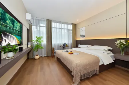 Libo Xiangnanju | SOUTHBIZ · SMARTROOM Art Light Luxury Hotel (Libo Ancient Town)