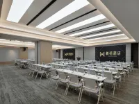 Xihe Hotel (Pangdonglai Angel City) Hotels in Xuchang