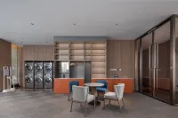 Jinglong International Hotel (Zhangye West Railway Station Aegean Sea Shopping Center) - С тренажерным залом