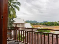 Villa Namkhan River Hotels near Mount Phousy