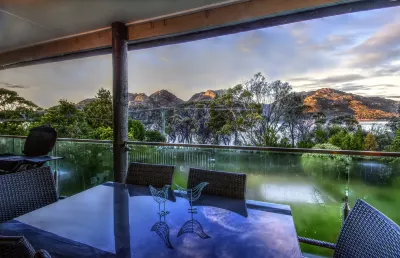 Cove Beach Apartment 2 Coles Bay Jetty 주변 호텔