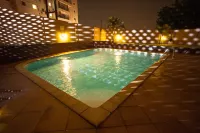 Accra Luxury Apartments at Clifton Place - プール