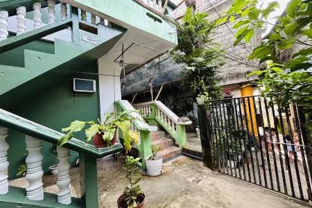 Lazy Daze Hometel Boracay