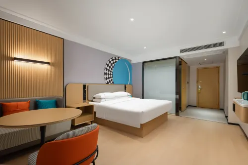 City Hotel (Xiaogan Chengzhan Road Branch)