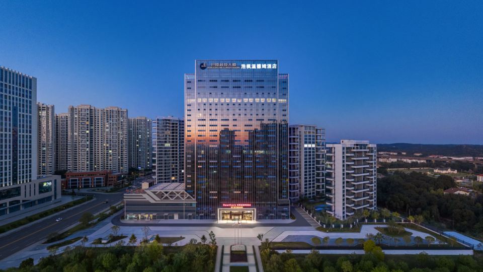 Yueyang Haofeng Wyndham Hotel (Yueyang High-speed Railway East Station)