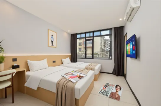 โรงแรมอีสปอร์ต (สโมสรจุนยี่) โรงแรมใน