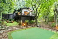 COCO VILLA Yatsugatake — Sauna, BBQ & fireplace, outdoor retreat with forest bathing and patio golf