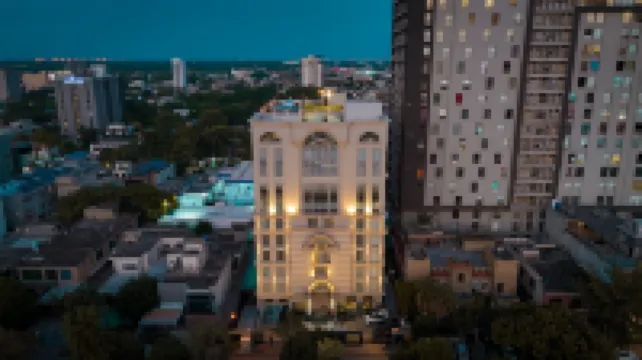 Nine Tree Luxury Hotel & Suites Lahore Отели в г. 