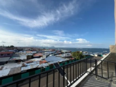 Peaceful Ocean Sdn Bhd ボヘドゥラン島周辺のホテル