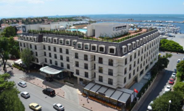 Wyndham Grand Istanbul Kalamış Marina Hotel