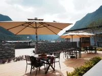 Weixi · Silent Mountain Stream Serenity Courtyard | Scenic View Vacation Villa Hotels in Weixi Lisu Autonomous County