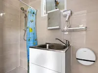 Private & Comfortable Rooms – Steps from Bus Stop Hotels in Sydney