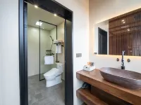 Chunshuiju Homestay (Guiyang Longdongbao International Airport Wushan Canyon Scenic Area) 룽리 호텔